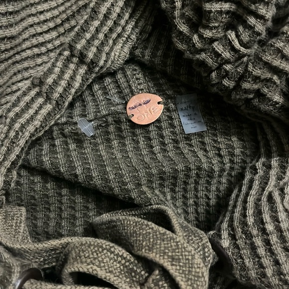 FP One Gannet Hoodie BNWOT < 3 Item (blue, pink ,and brown available ) - Picture 11 of 13